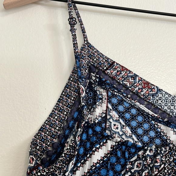 Molly Bracken Star Printed Woven Jumpsuit - Picture 8 of 10